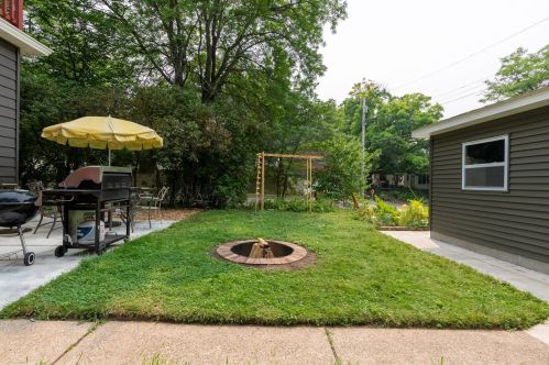 703 Delaware Ave, Saint Paul MN  55107-2533 exterior