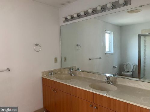 629 10th St, Philadelphia PA  19147-1917 exterior