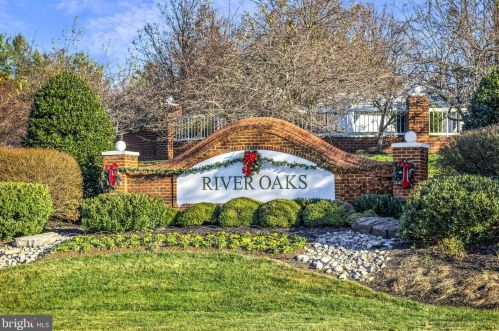 16565 Bramblewood Ln, Woodbridge, VA 22191-6013