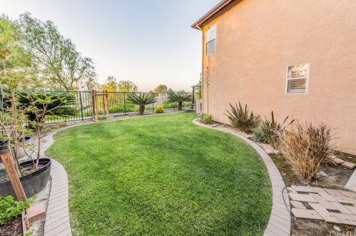 8735 Fallbrook Way, Anaheim CA  92808-3600 exterior