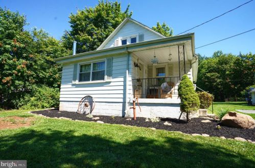380 Mels Ln, Harrisburg, PA 17112-8433