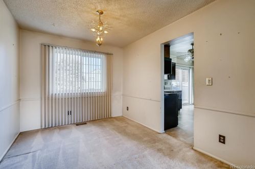 1595 Vaughn Cir, Aurora CO 80012-5316 exterior