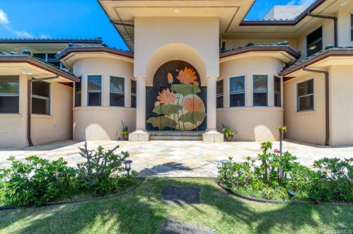 282 Portlock Rd, Honolulu, HI 96825-2031