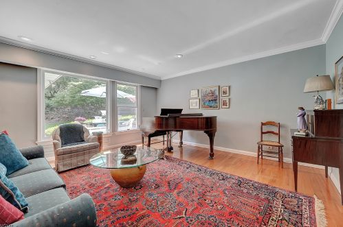 42 Greenwood Ave, Town Center, NJ 07052-2012