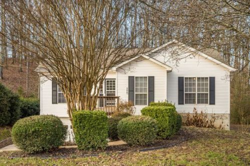 200 Brently Woods Dr, Chattanooga, TN 37421-4454
