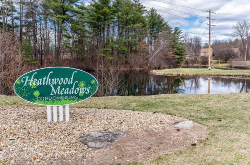 17 Jeremy Pl, Nashua, NH 03064-1179