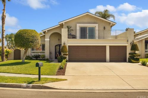 124 Calle Da Gama, Anaheim, CA 92807-3904