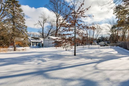 25455 Highwoods Dr, Antioch, IL 60002-8569