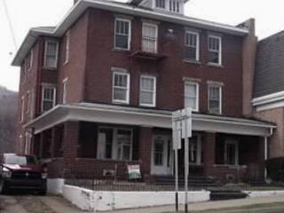 121 Temple St, True, WV 25951-2430