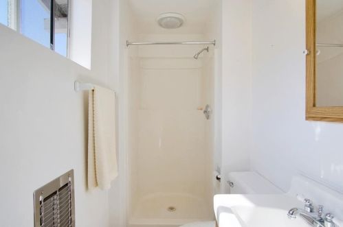 610 Lomita Ave, Glendale CA  91205-2233 exterior