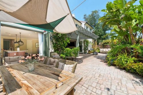 105 Coyote Brush, Irvine CA  92618-8873 exterior