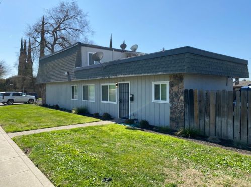2677 Calariva Dr, Stockton, CA 95204-1451