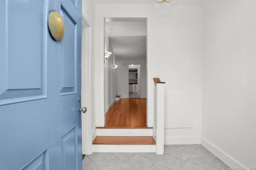 61 Cutler Rd, Greenwich CT  06831-2508 exterior