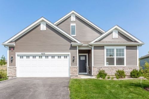 6276 Doral Dr, Gurnee, IL 60031-5355