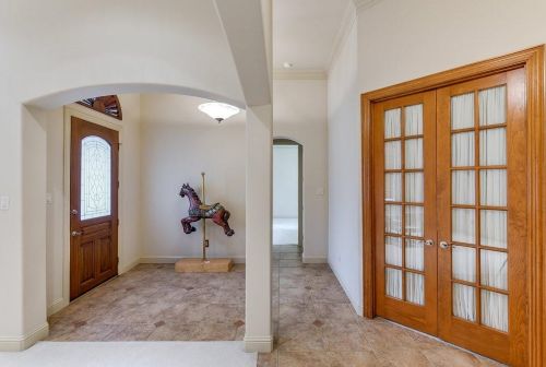 8313 Valley Oaks Dr, Fort Worth, TX 76182-8484