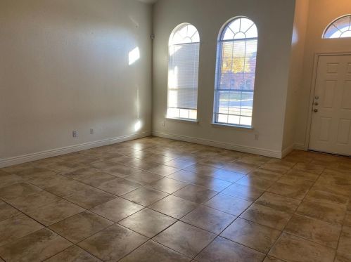 8213 Three Bars Dr, Fort Worth TX  76179-4335 exterior