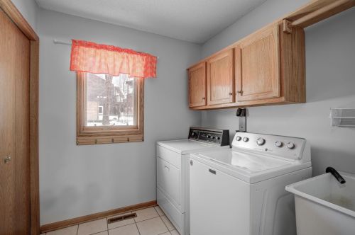 4585 Clf Rdg Ct, Saint Paul MN  55123-1852 exterior