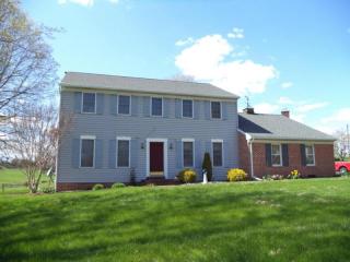 1716 Wheatland School Rd, Lancaster, PA 17602-1716