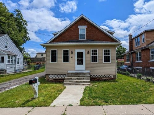83 Faneuil St, Windsor, CT 06095-4523