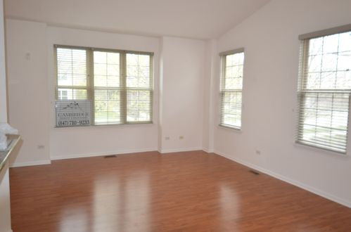 2501 Waterbury Ln, Buffalo Grove, IL 60089-6891