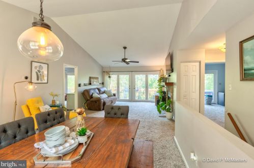 423 Shannondale Rd, Harpers Ferry WV 25425-4564 exterior