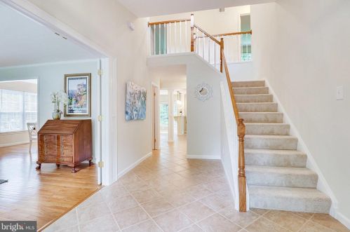 6001 Burnside Landing Dr, Springfield, VA 22015-2523