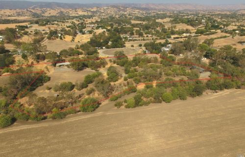 4420 Peaceful Glen Rd, Vacaville, CA 95688-9643
