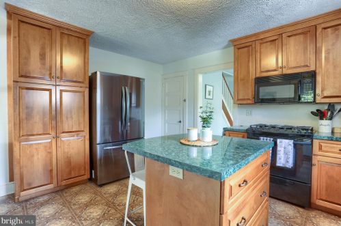 13 Montrose Ave, Lancaster PA  17603-6659 exterior