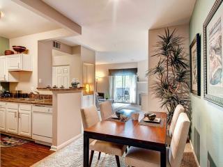 650 Dahlia Cir, Denver CO  80246-1336 exterior