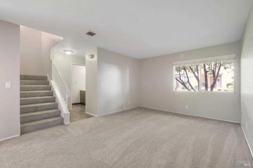379 Eldridge Ave, Vacaville, CA 95688-2603