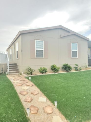 3240 Rossetta Ave, Mojave, CA 93501-1386