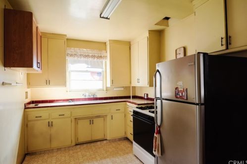 13919 Washington Ave, Hawthorne, CA 90250-7244
