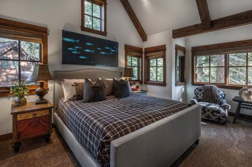 321 David Frink, Truckee CA  96161-5105 exterior