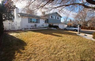 893 Dawson St, Denver, CO 80011-6910