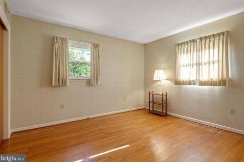 1035 Devonshire Rd, Lancaster PA  17601-1610 exterior