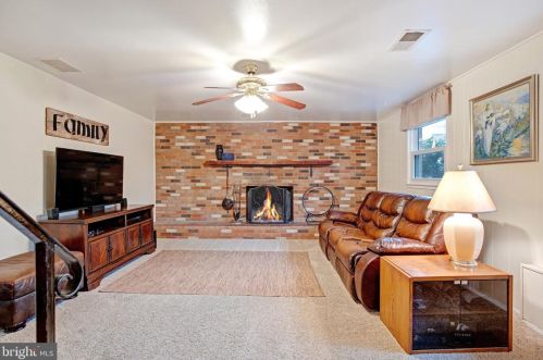 8634 Langport Dr, Springfield VA  exterior