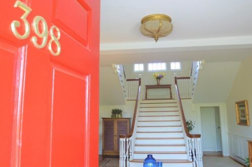 398 Wolcott Ave, Middletown, RI 02842-5956