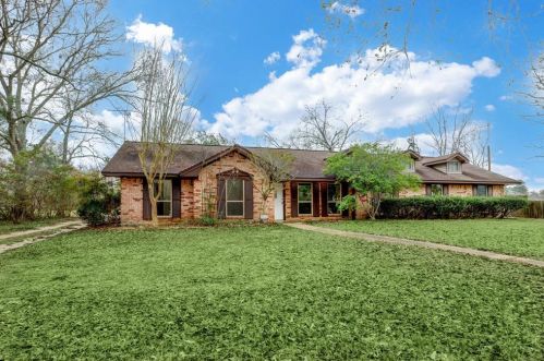 10407 Fairview Dr, Conroe TX  77385-9787 exterior