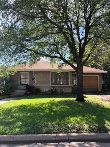 4824 Roanoke St, Fort Worth TX  76116-8931 exterior