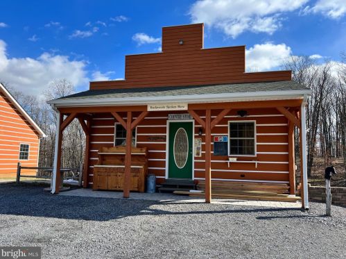 26 Clone Run Rd, Hedgesville, WV 25427-3216