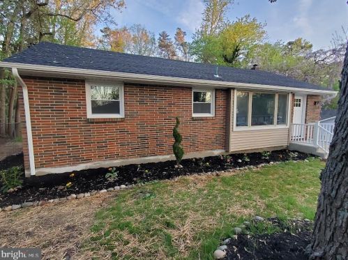27 Carlisle St, Browns Mills, NJ 08015-3227