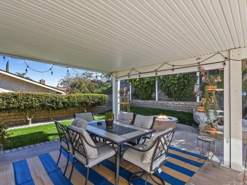 6718 Rycroft Dr, Riverside CA  92506-5315 exterior