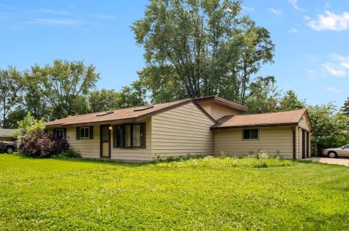 241 Fairwood Dr, Lemont, IL 60440-2851