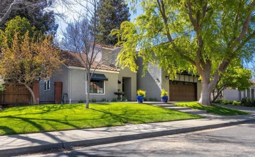 424 Stanford St, Vacaville, CA 95687-4653