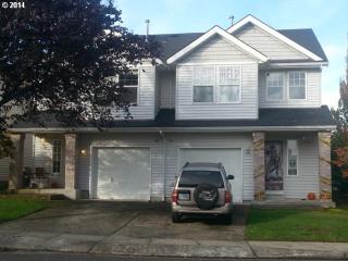 8539 Knott St, Portland, OR 97220-5575