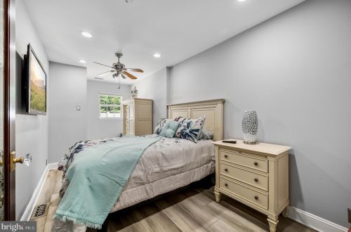 2833 10th St, Philadelphia PA 19122-6021 exterior