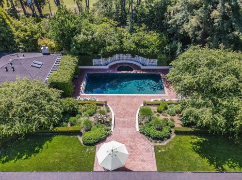 1840 Brookvale Rd, Burlingame, CA 94010-6401