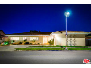 4551 Don Felipe Dr, Los Angeles, CA 90008-2853
