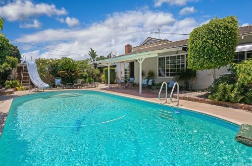 2750 Bridgeport Ave, Anaheim CA  92804-2002 exterior