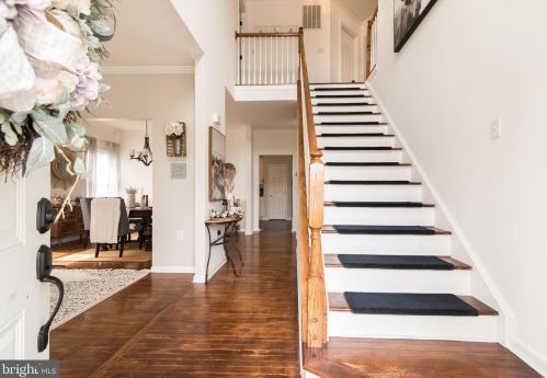 667 Crosswinds Dr, Charles Town, WV 25414-3967